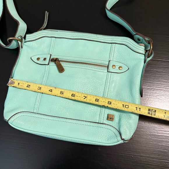 b.o.c. Light Green Crossbody Bag - Picture 4 of 7
